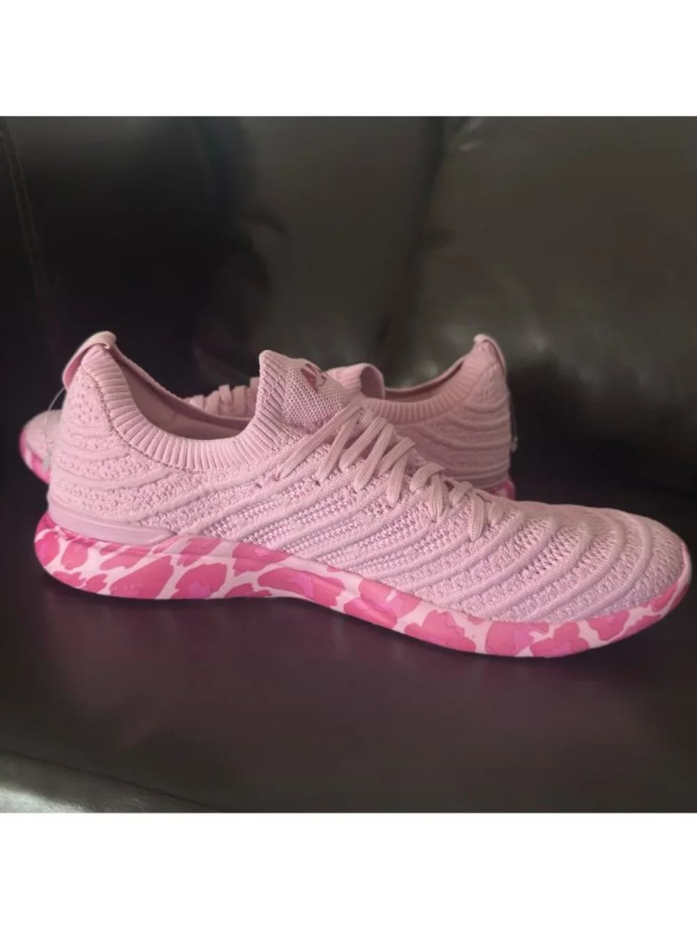 APL Womens‎ TechLoom Wave Sneakers Pink Camo Sole Size 12.5 US Lightweight shoes
